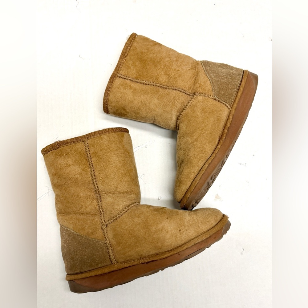 EMU Sheepskin short Booties